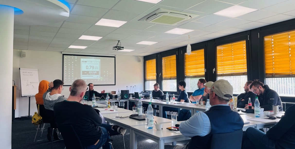 Knowledge connects: how MONACOR Academy unites the field of PA experts